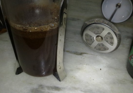 Sabahın beş buçuğunda filtre kaaveye doğru