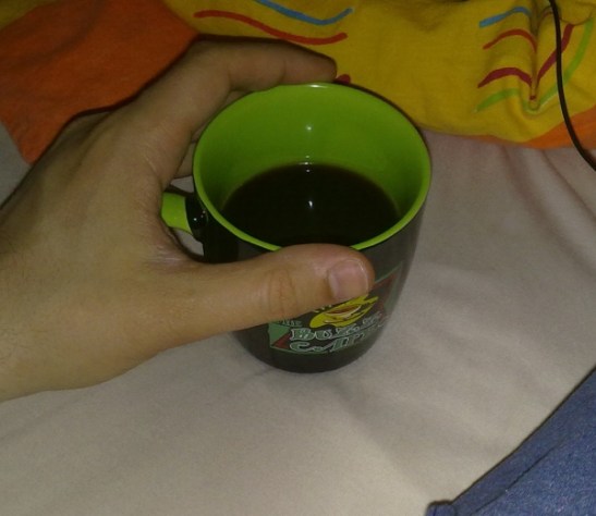 Sabahın beş buçuğunda filtre kaaveye doğru